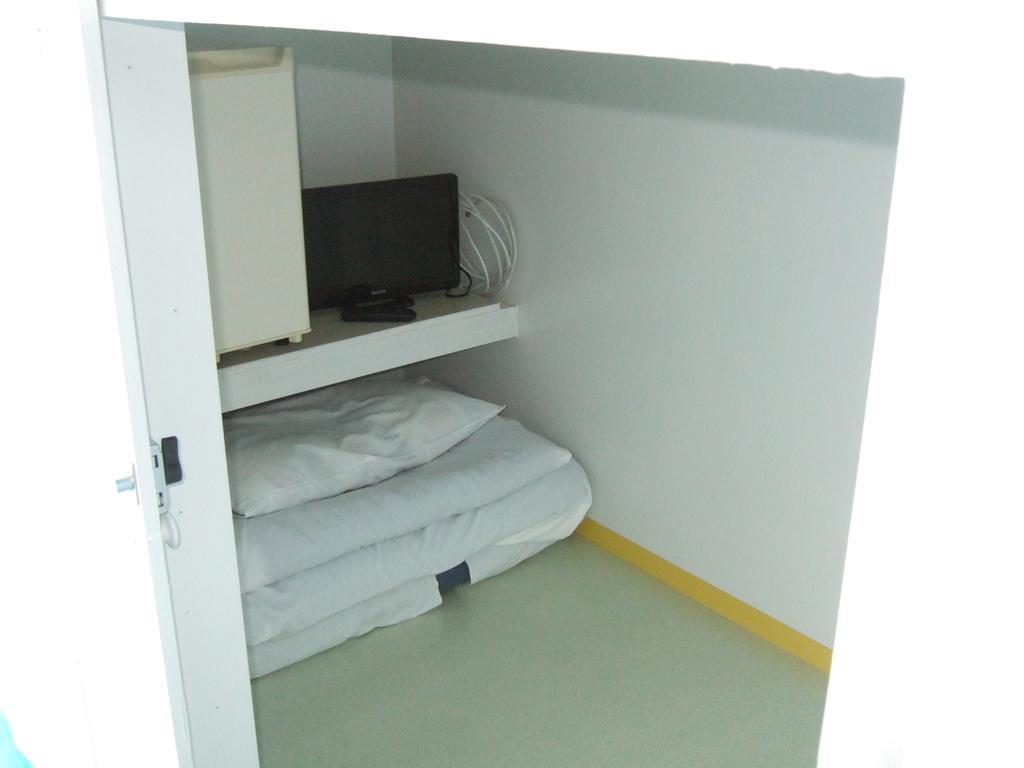 Naha Beach House Bagian luar foto