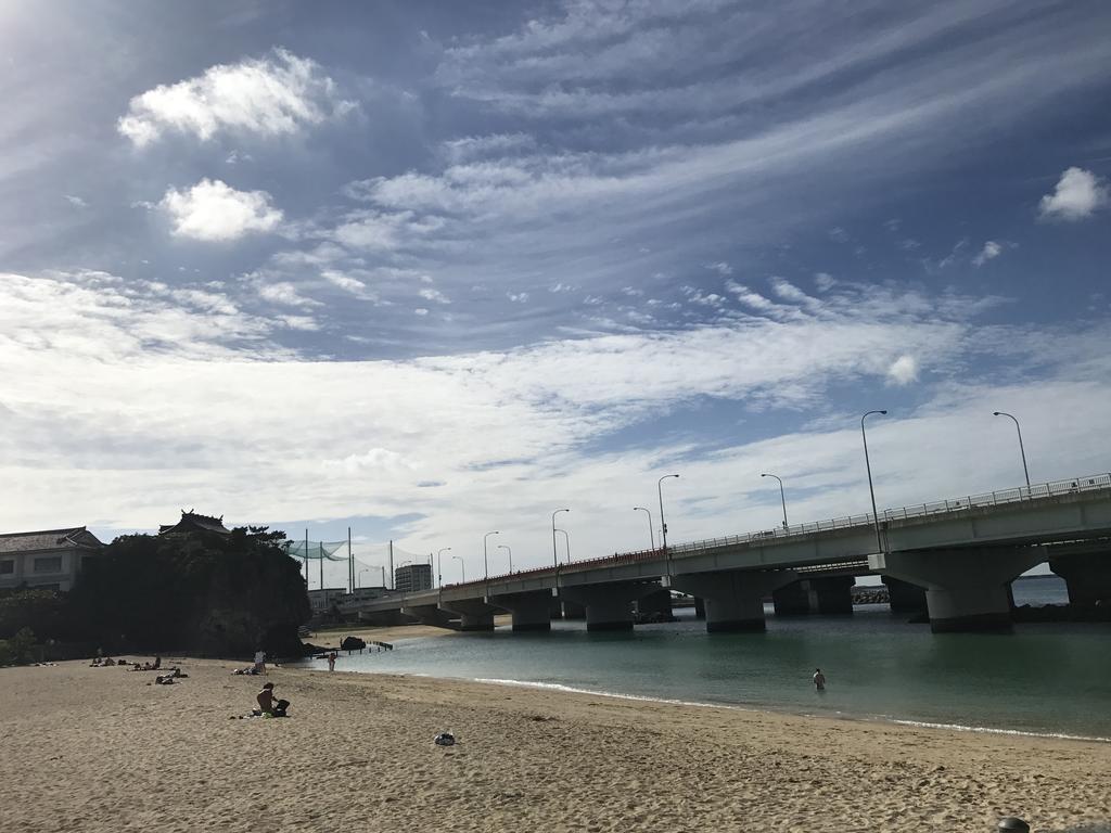 Naha Beach House Bagian luar foto